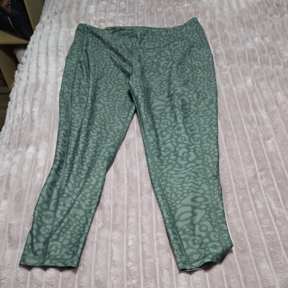Tek Gear Green Patterned Leggings - Picture 1 of 4